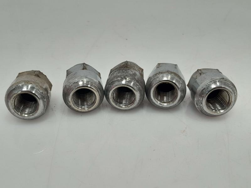 2015 Acura MDX Lug Nuts