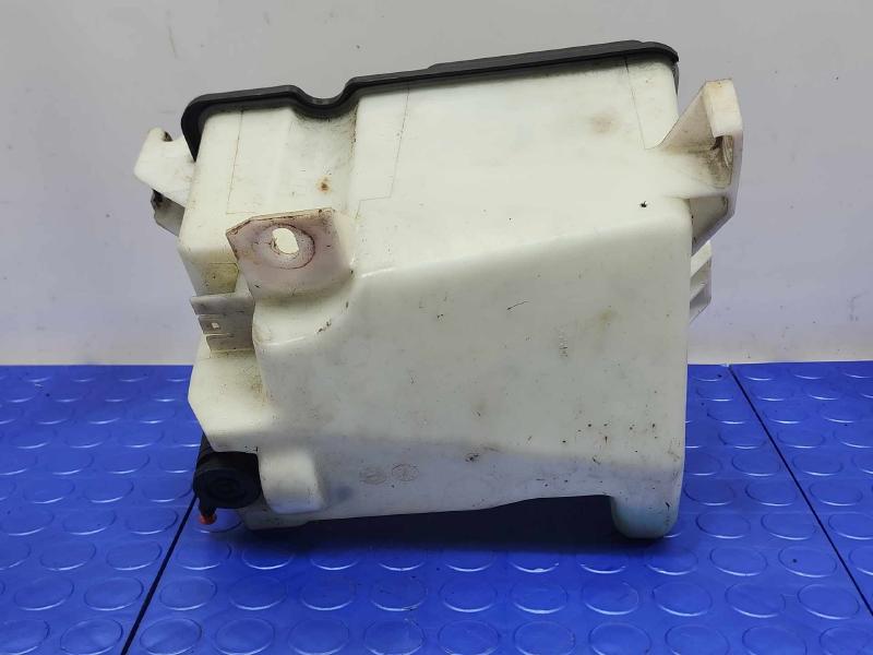 1998-2006 Ford F-150 Windshield Washer Fluid Reservoir Assembly OEM 7L3Z17618A