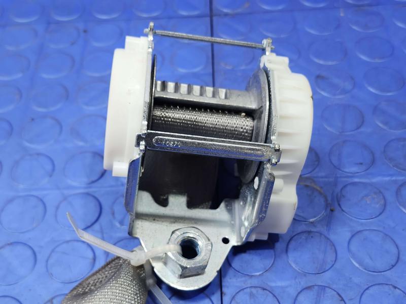 2012 GMC Yukon Rear Seat Belt