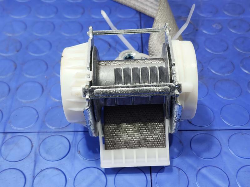 2012 GMC Yukon Rear Seat Belt
