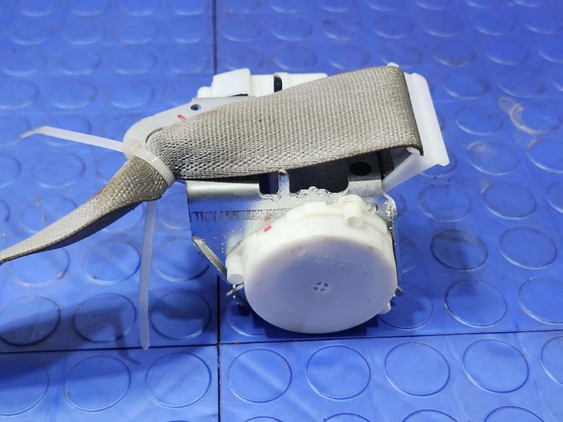 2012 GMC Yukon Rear Seat Belt