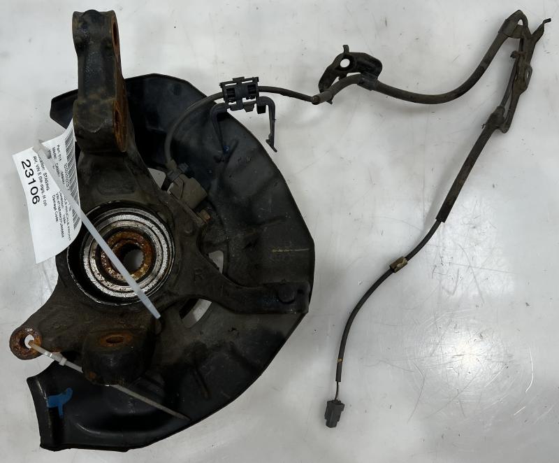 2004 - 2009 Toyota Camry 2.4L Front Spindle Knuckle w/ Hub RH Passenger Side OEM 43211AA010