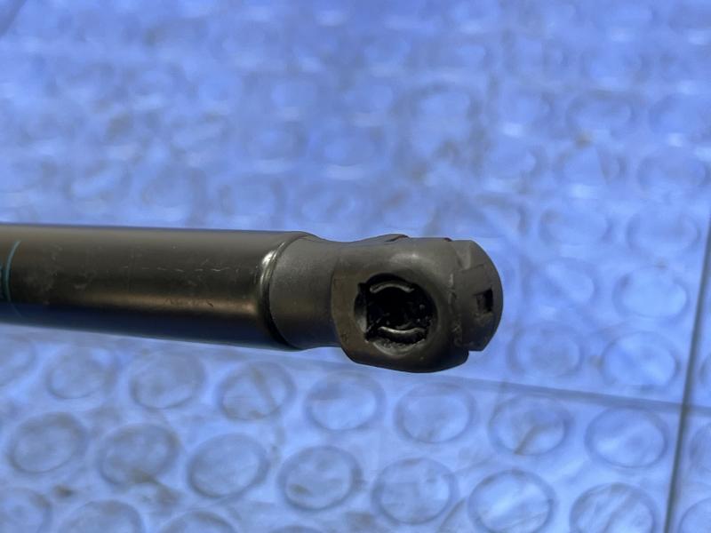 2013 Chevrolet Malibu Hood Shock