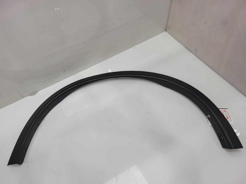 2015 Nissan Rogue Wheel Opening Moulding
