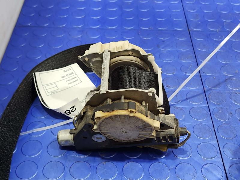2012 Chrysler Town & Country Front Seat Belt