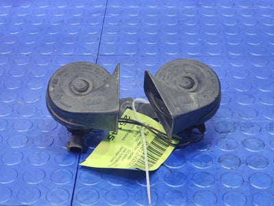 2003-2004 Lincoln Towncar Dual Note Horn Assembly Genuine OEM 3W1Z13832AA
