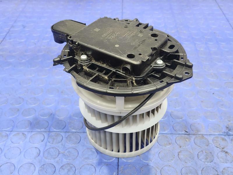 2017 Toyota Prius Blower Motor