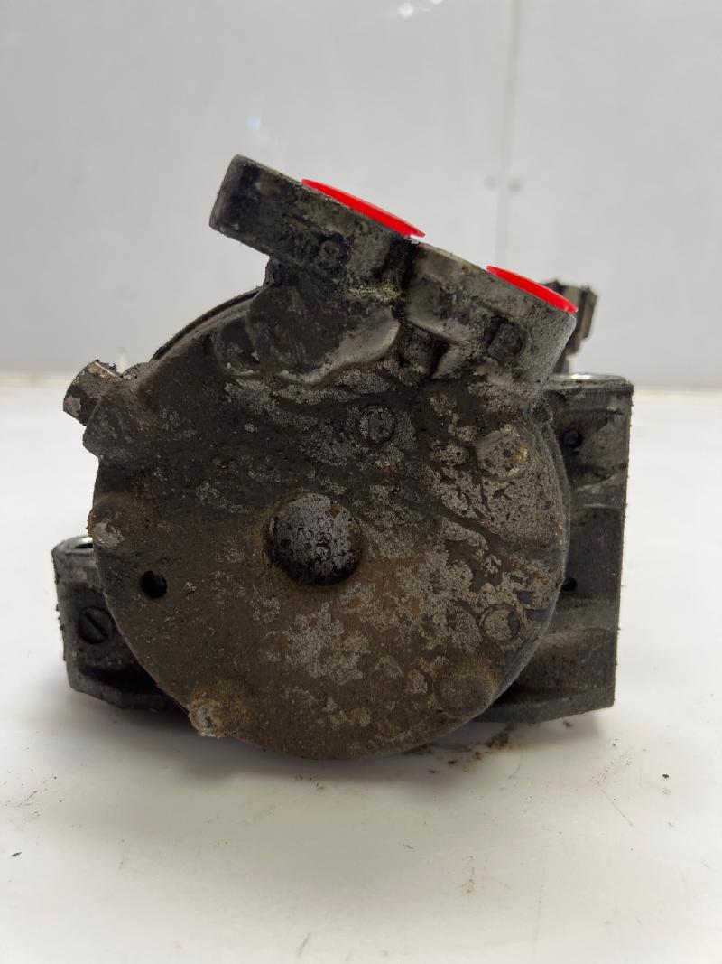 2004 - 2006 Nissan Titan Armada QX56 AC Compressor OEM 926007S000