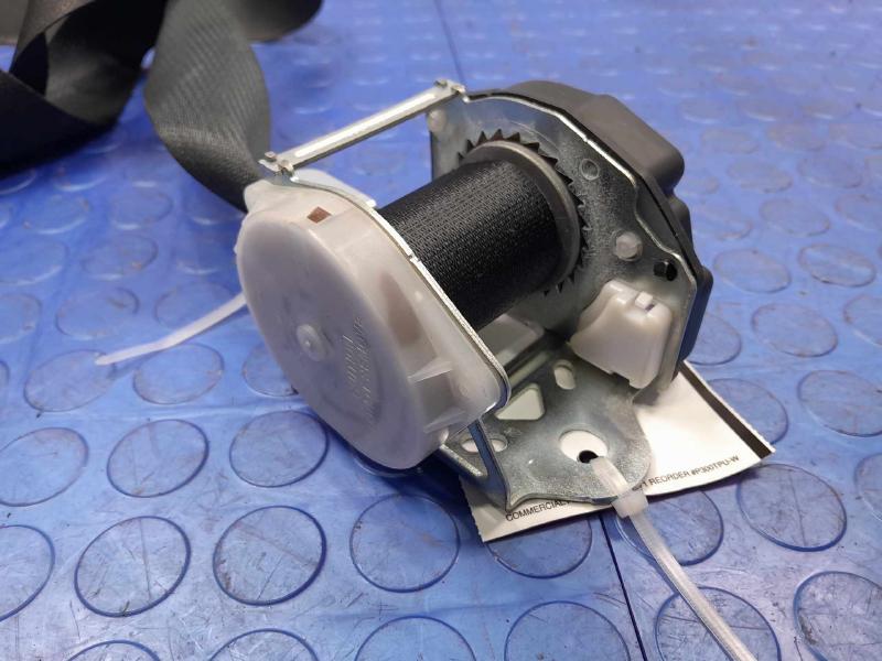 2014 Nissan Versa Rear Seat Belt