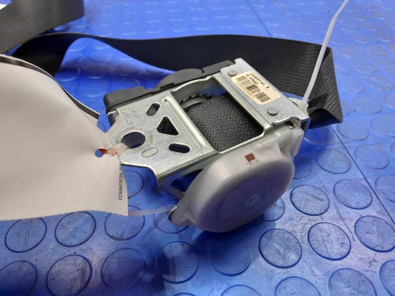 2014 Nissan Versa Rear Seat Belt