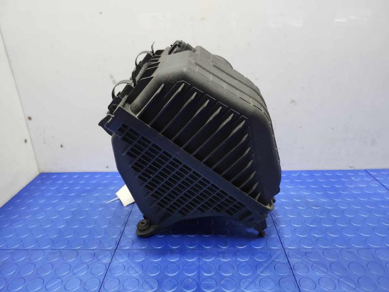 2013 Hyundai Santa Fe Air Cleaner