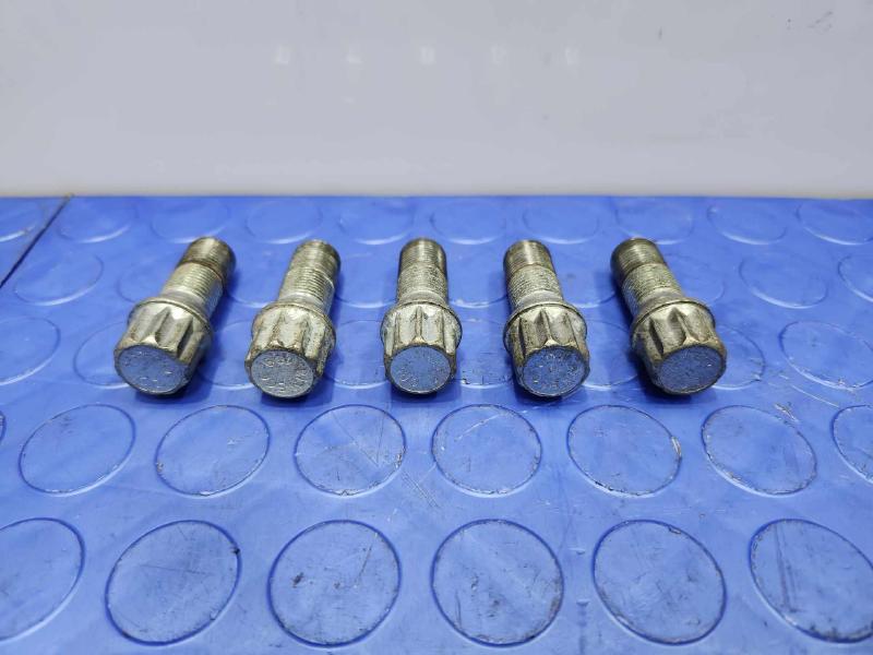 2016 BMW 528I Lug Nuts