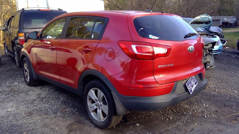 2013 Kia Sportage Front Door Regulator