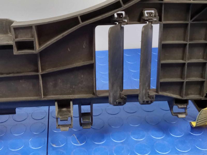 2014 Infiniti QX80 Fan Shroud