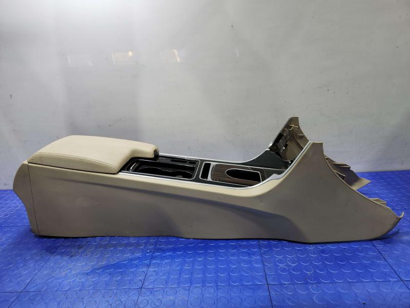 2017-2019 Jaguar XE Center Console Assembly Tan Genuine OEM T2H3097