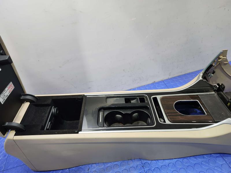 2017-2019 Jaguar XE Center Console Assembly Tan Genuine OEM T2H3097