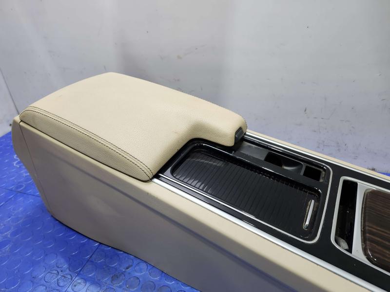 2017-2019 Jaguar XE Center Console Assembly Tan Genuine OEM T2H3097