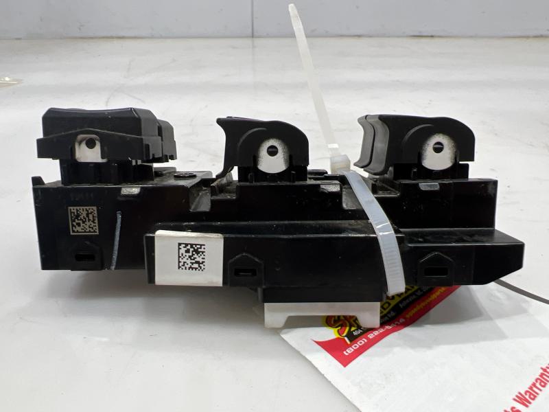 2017 Hyundai Elantra Door Switch Front