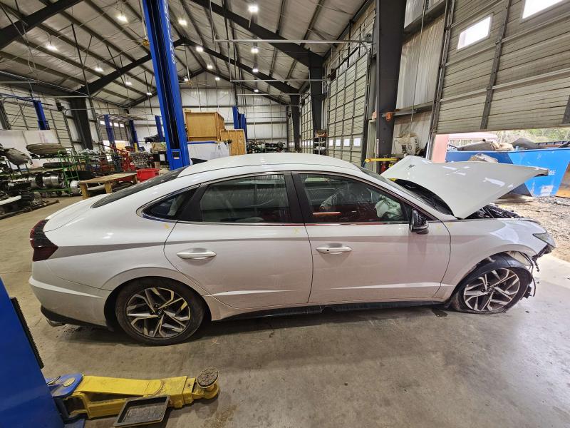2021 Hyundai Sonata Center Pillar