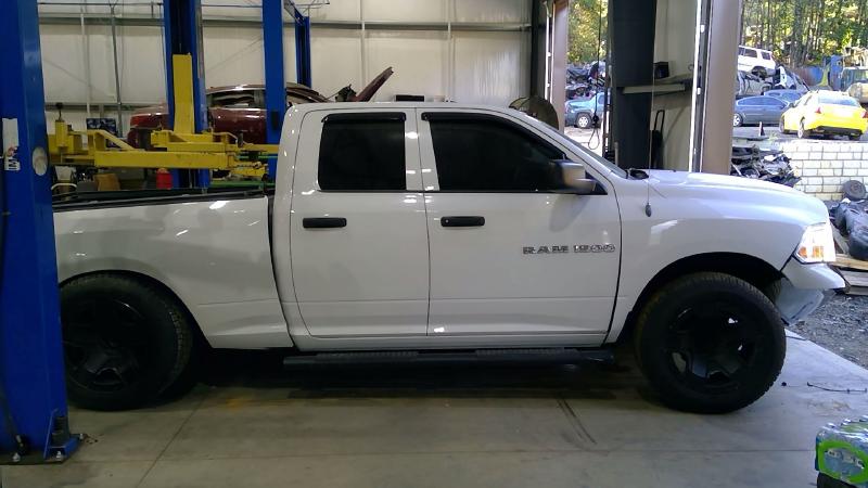 2012 Ram 1500 Front Door Regulator