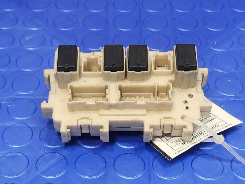 2013 Infiniti FX35 Cabin Fuse Box