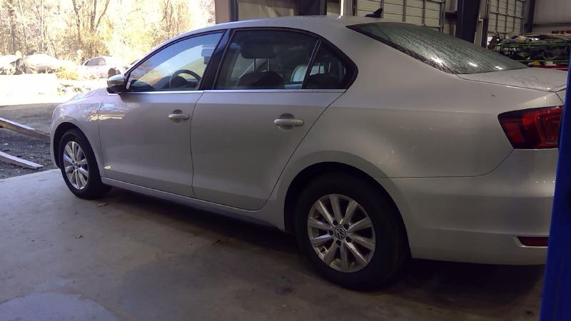 2013 Volkswagen Jetta Center Pillar