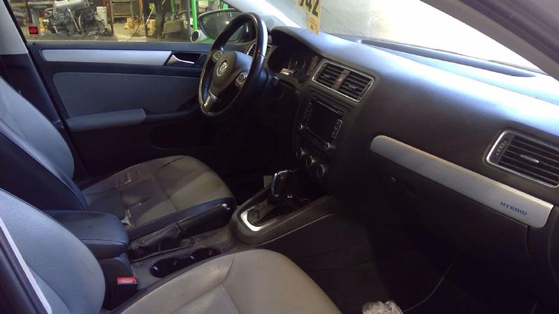 2013 Volkswagen Jetta Center Pillar