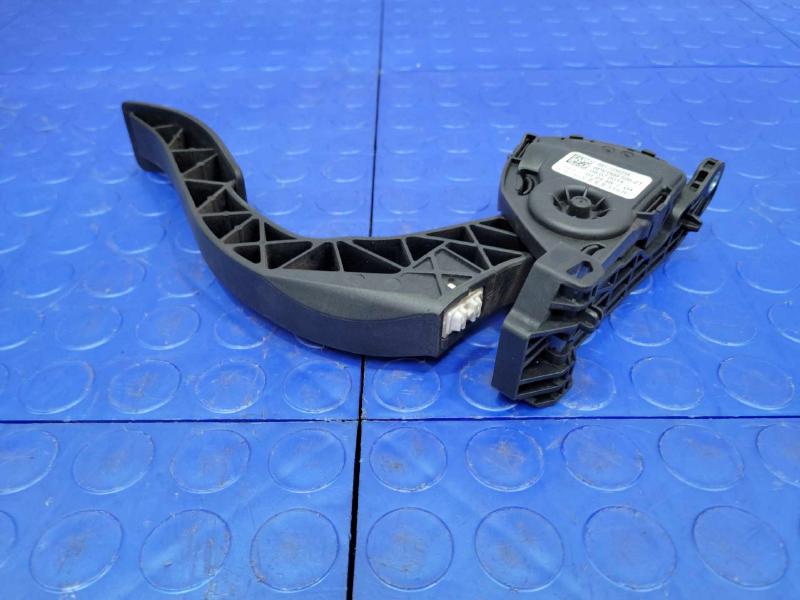 2014-2016 Audi A6 Accelerator Pedal Assembly Genuine OEM 6PV009505