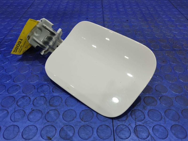 2016-2018 Toyota Prius Fuel Filler Door Gas Flap White 040 OEM 7735047050