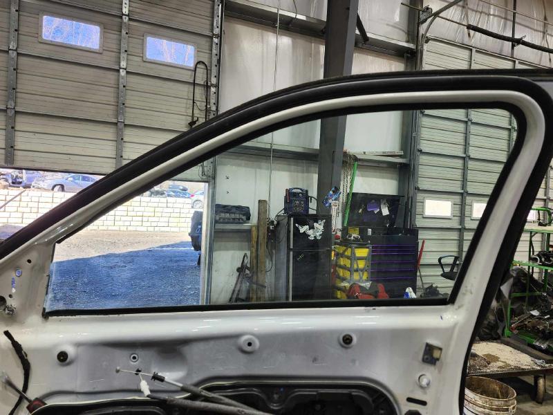 2018 Jeep Compass Front Door Glass/Window