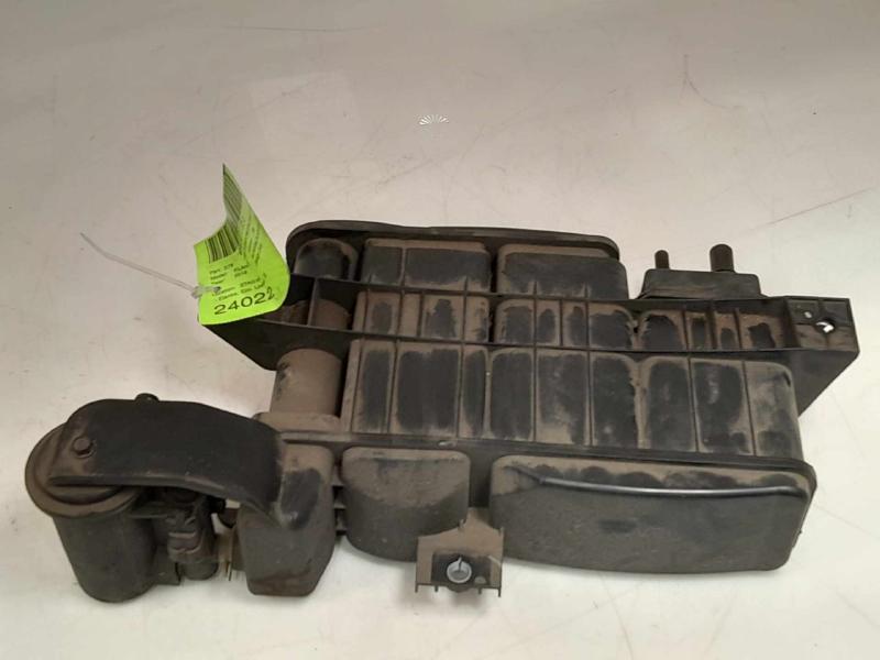 2017 - 2020 Hyundai Elantra 2.0L Sedan Fuel Vapor Charcoal Canister OEM  31420F3500
