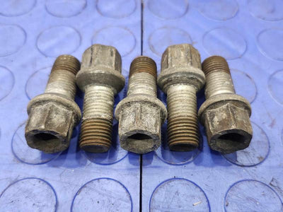 2013 Volkswagen Jetta Lug Nuts