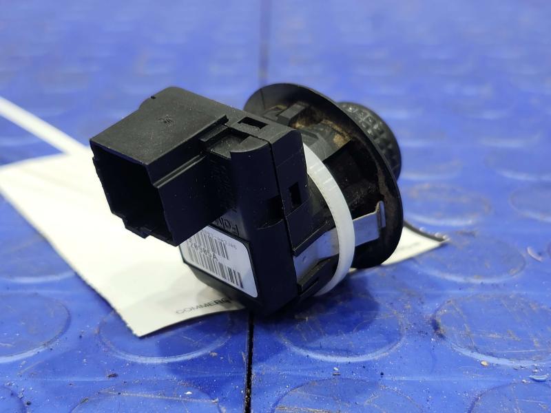 2013 Ford F-150 Door Switch Front