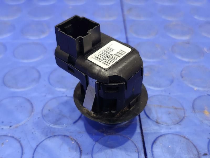 2013 Ford F-150 Door Switch Front