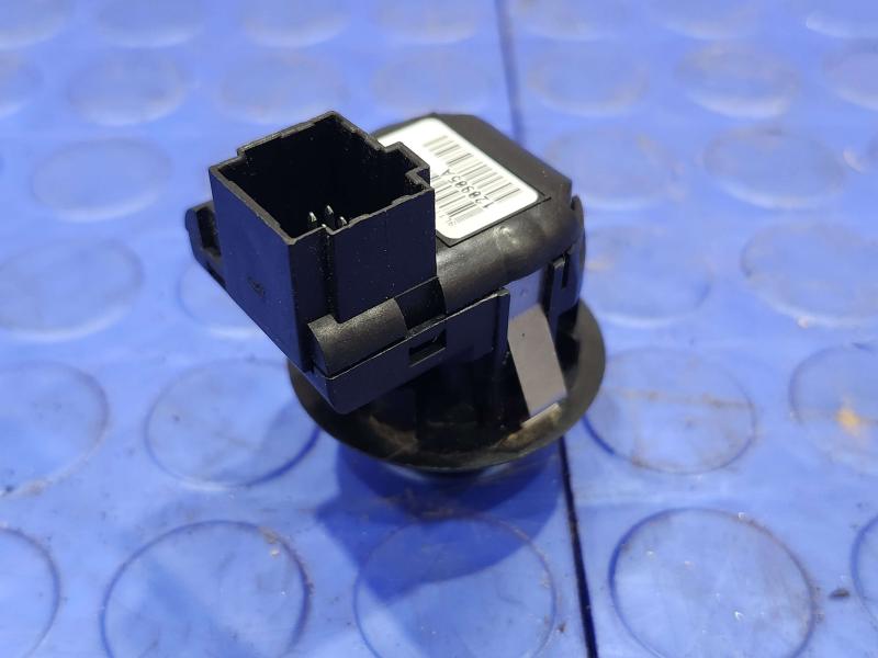 2013 Ford F-150 Door Switch Front