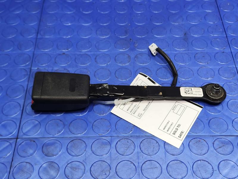 2016 Nissan Rogue Front Seat Belt