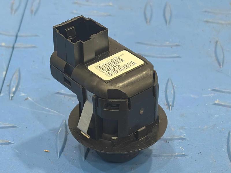 2011 Ford F-150 Door Switch Front
