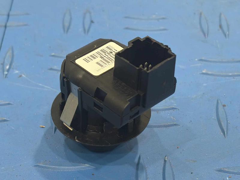 2011 Ford F-150 Door Switch Front