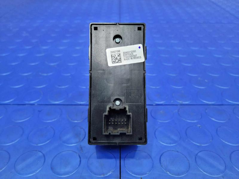 2017 Chevrolet Colorado Door Switch Front