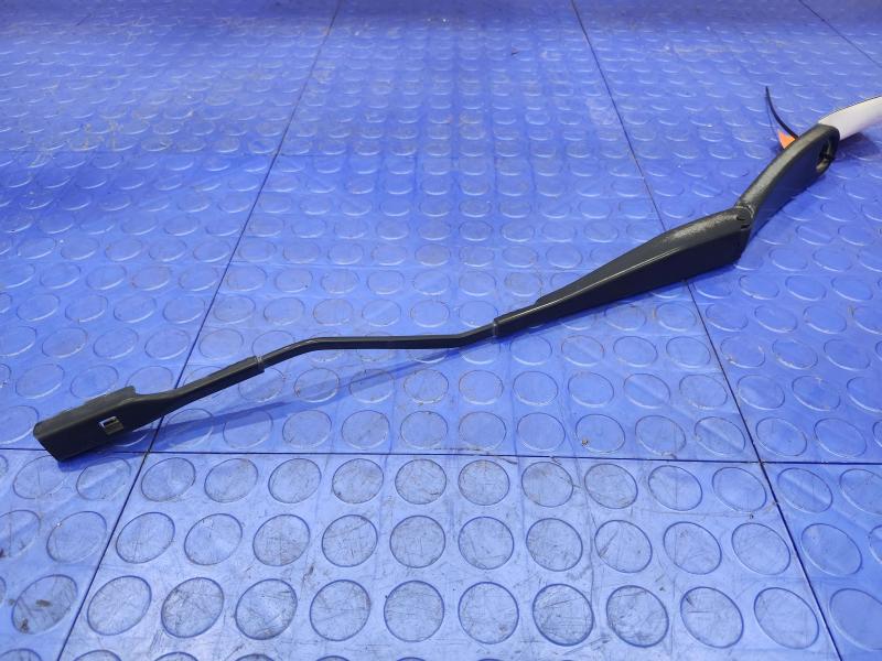2017 BMW X1 Wiper Arm