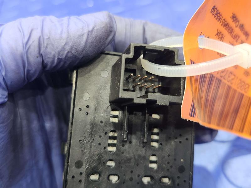 2005 - 2009 Ford Mustang Master Window Switch Assembly Genuine OEM 4R3Z14529CA