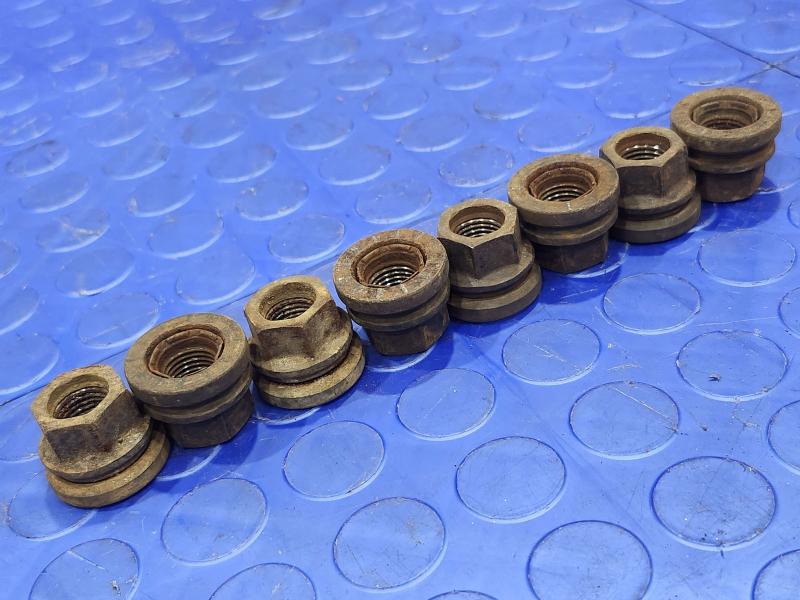2005 Ford F-350 Super Duty Lug Nuts
