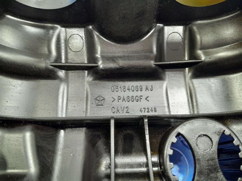 2015 Dodge Grand Caravan Valve Cover