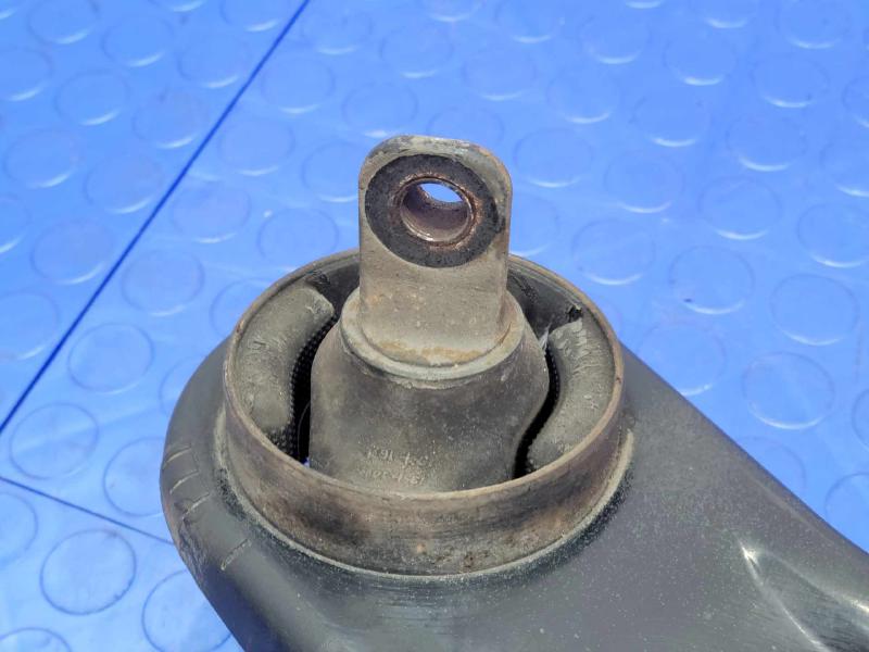 2016 Kia Sedona Lower Control Arm Rr