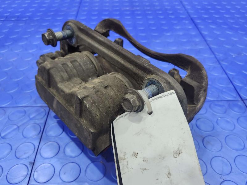2006 Ford Mustang Caliper