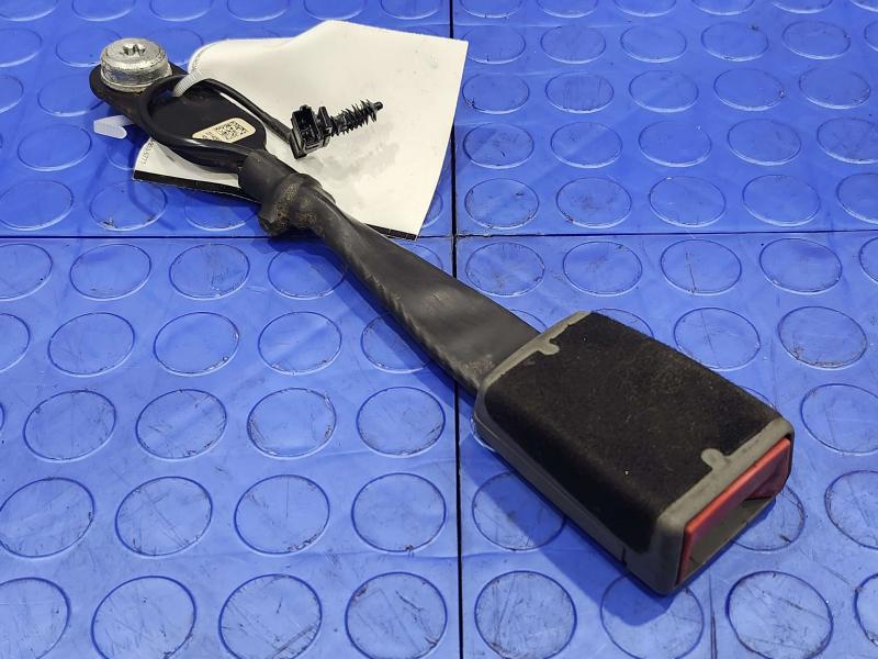 2014 Chevrolet Silverado 1500 Front Seat Belt