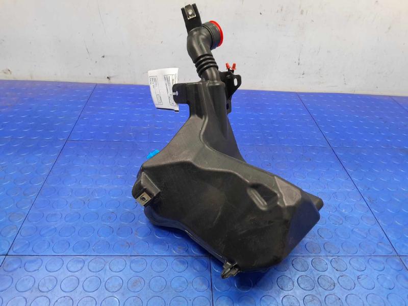 2021 Tesla Model 3 Washer Bottle