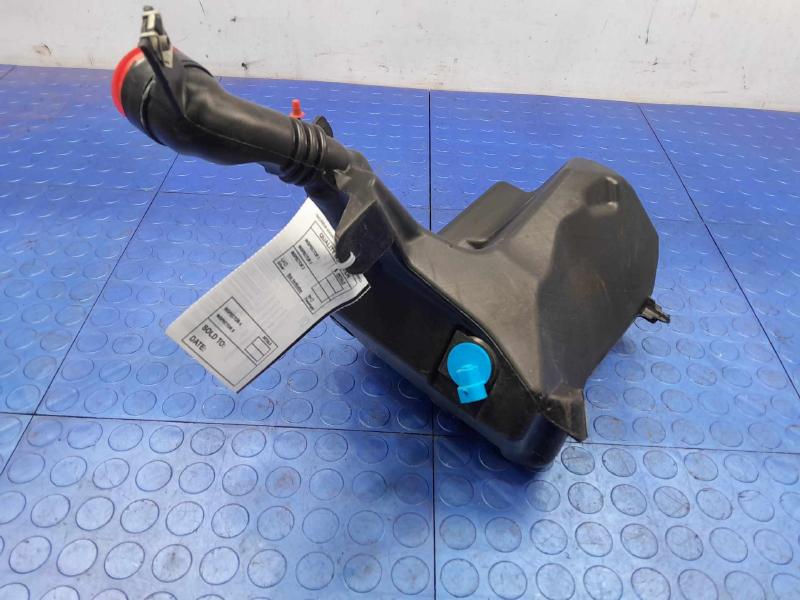 2021 Tesla Model 3 Washer Bottle