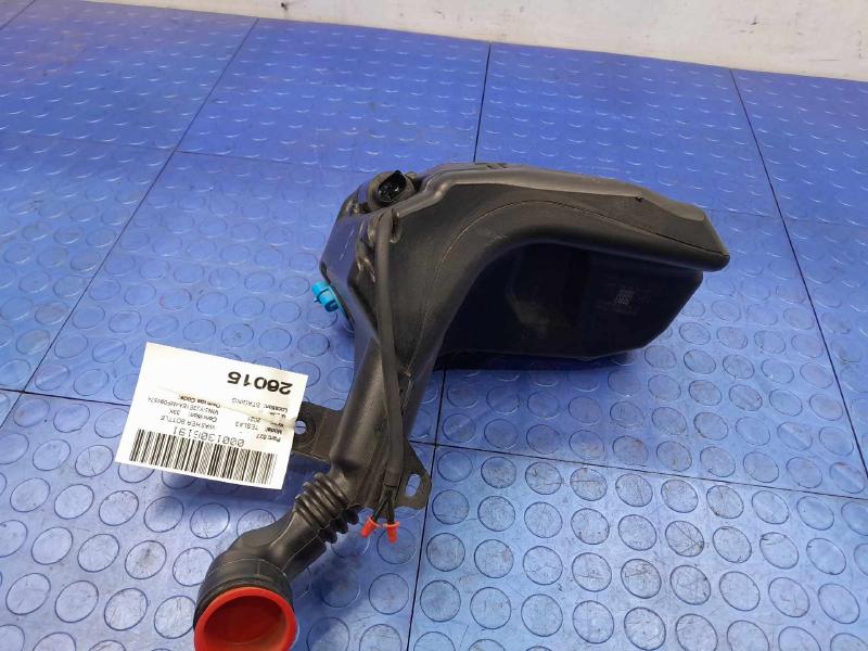 2021 Tesla Model 3 Washer Bottle
