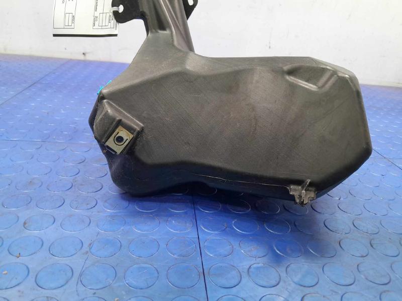 2021 Tesla Model 3 Washer Bottle